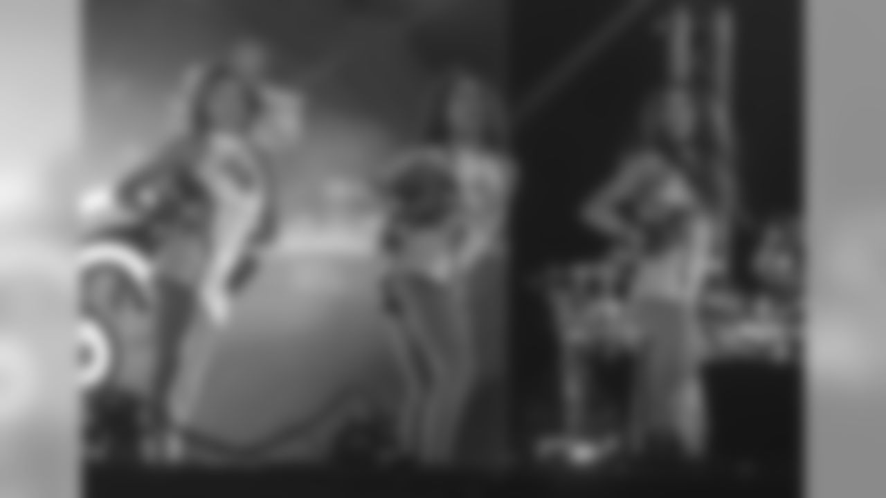 Gallery-Fans-2560-1440-0824
