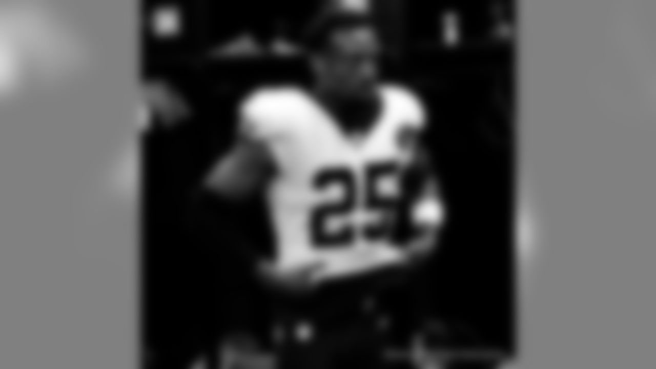 Saints 12 - Carolina 9 (W)
New Orleans Saints 2018 Season
Michael C. Hebert