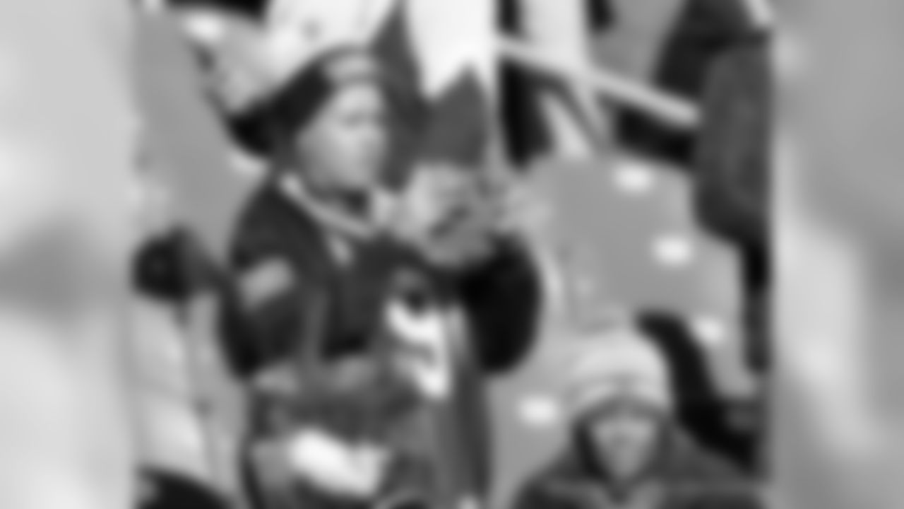 Gallery-Reg-Wk7-Saints-Ravens-Fans-B-102118-021