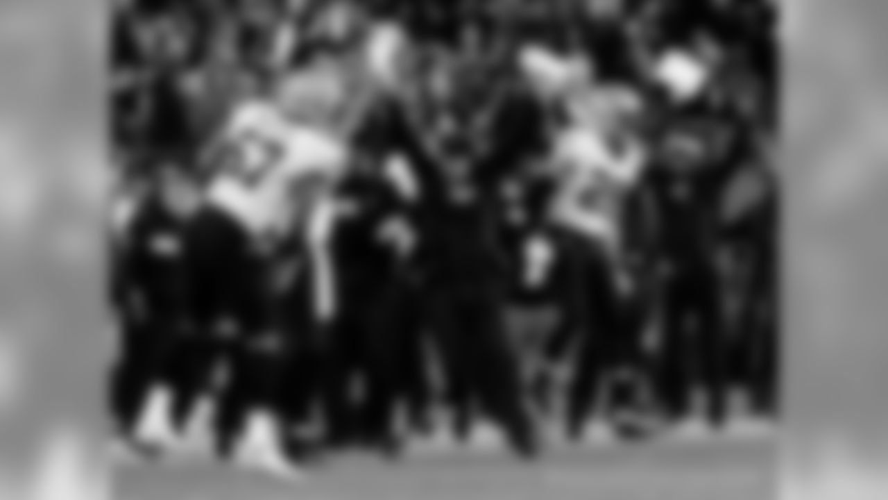 Saints 12 - Carolina 9 (W)
New Orleans Saints 2018 Season
Michael C. Hebert