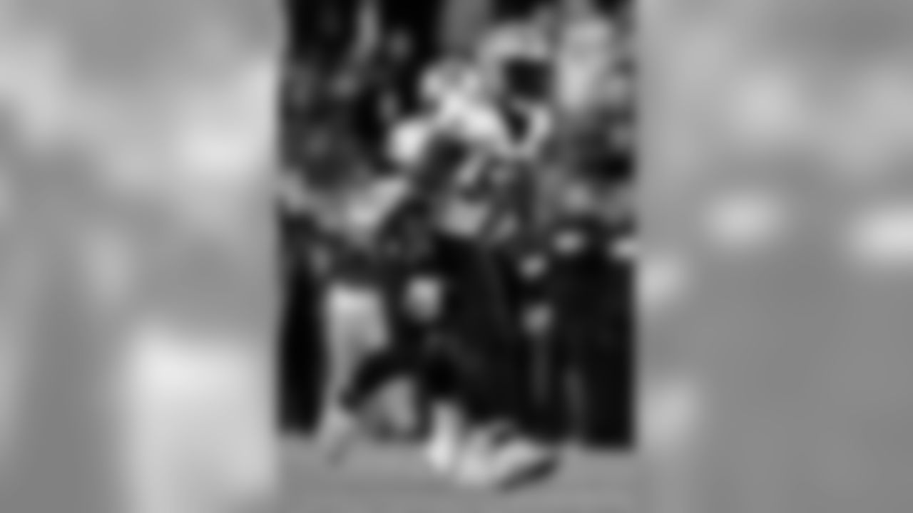 Saints 12 - Carolina 9 (W)
New Orleans Saints 2018 Season
Michael C. Hebert