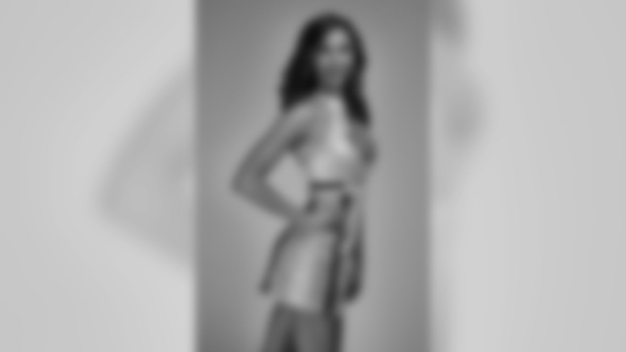 Gallery_Faces_Saintsations_emily010419_11