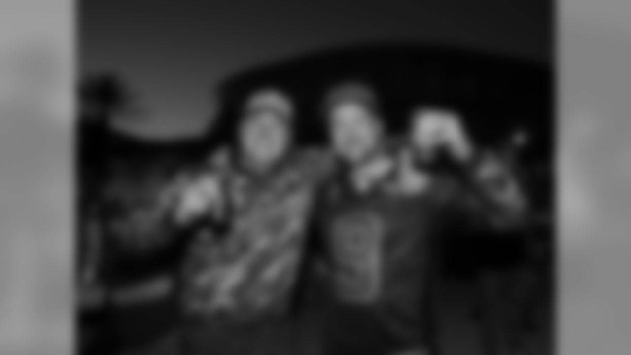 Gallery-Fans-2560-1440-1375