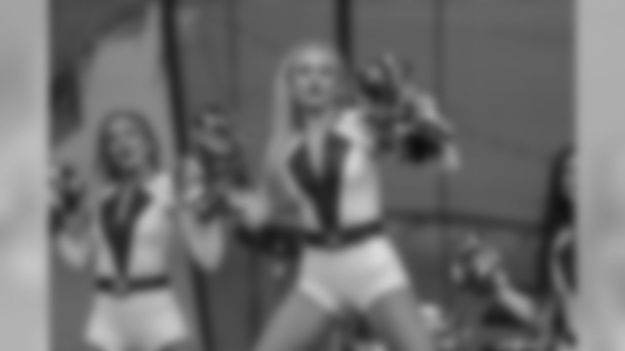 Gallery-Pep-Rally-2560-1440963