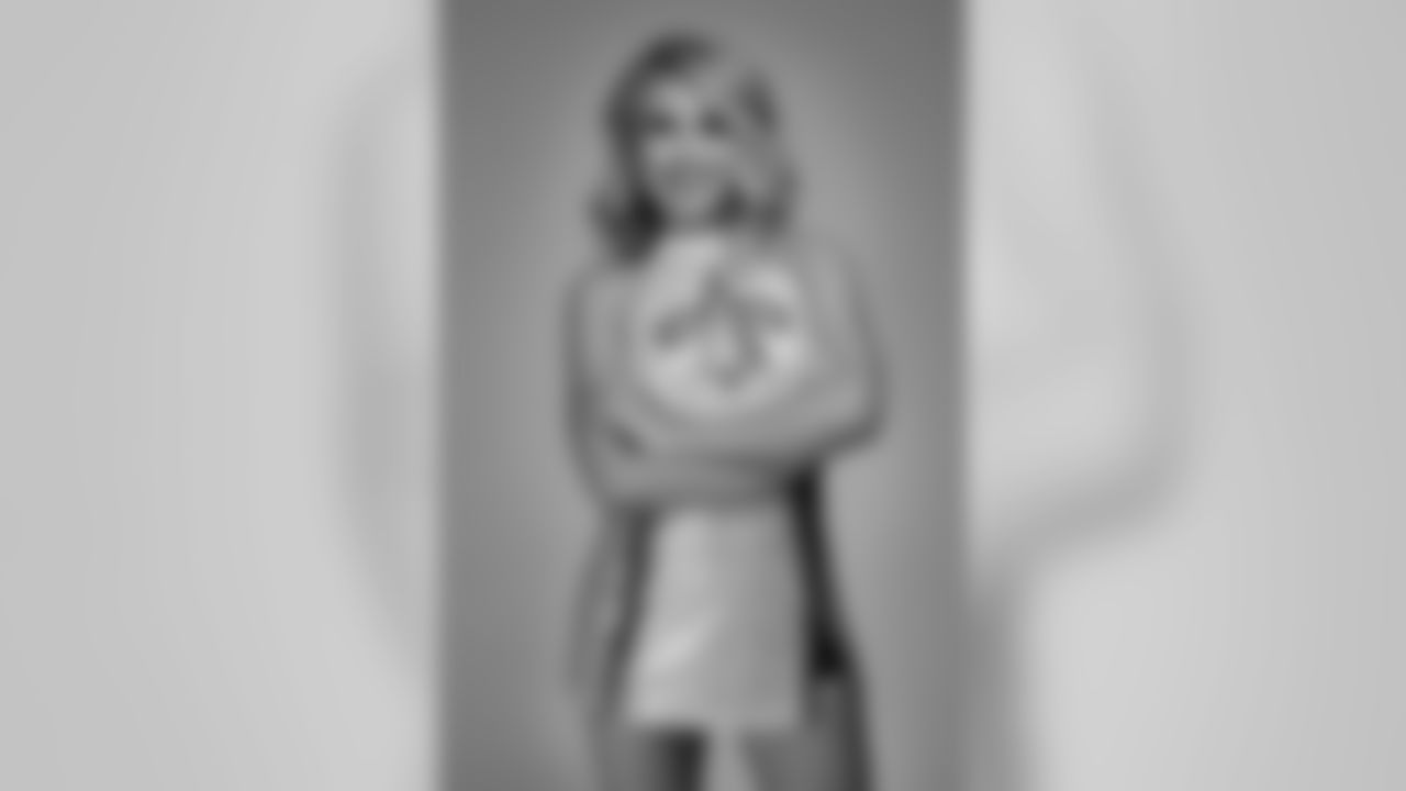Gallery_Faces_Saintsations_gabbyb010419_13