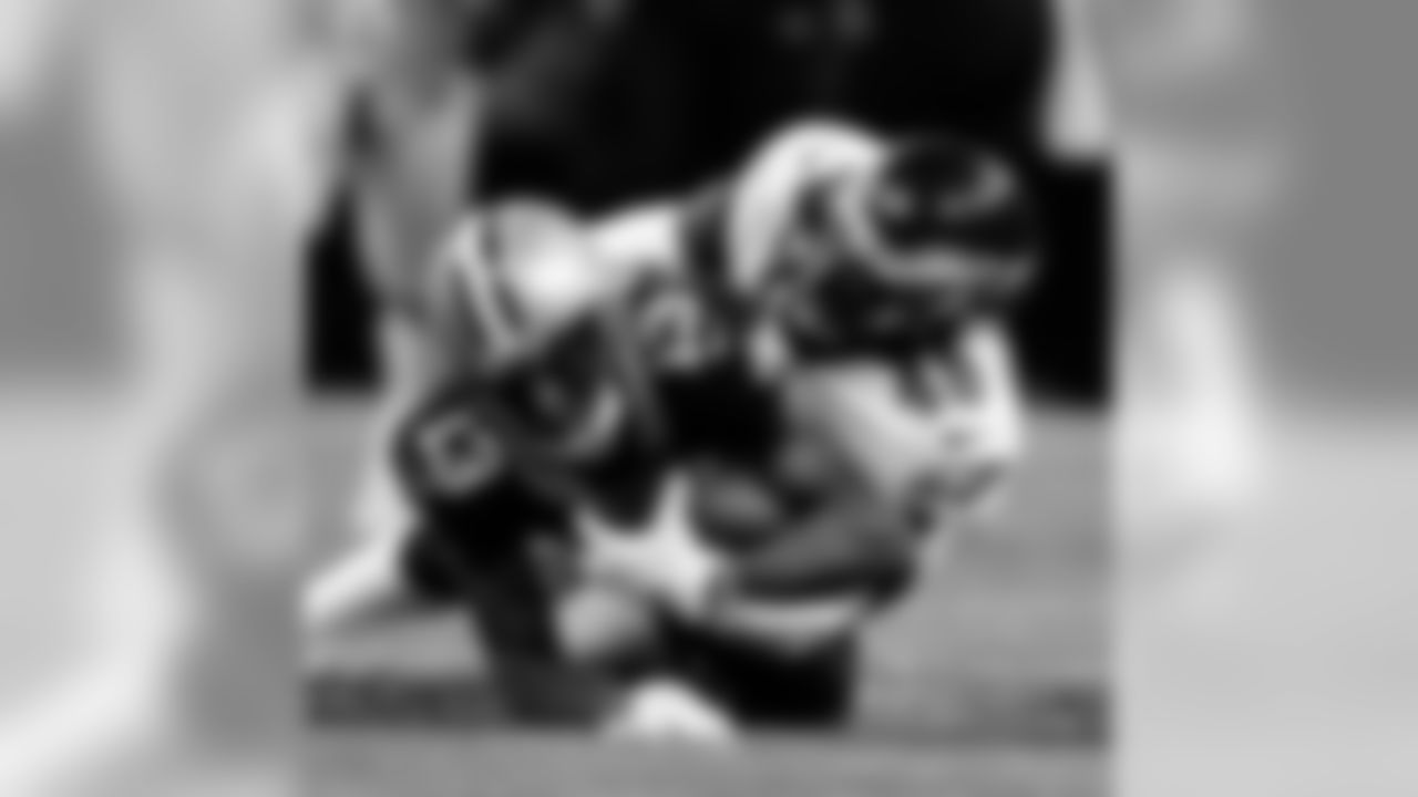 Saints 20 - Eagles 14 (W)
Divisional Game
Michael C. Hebert