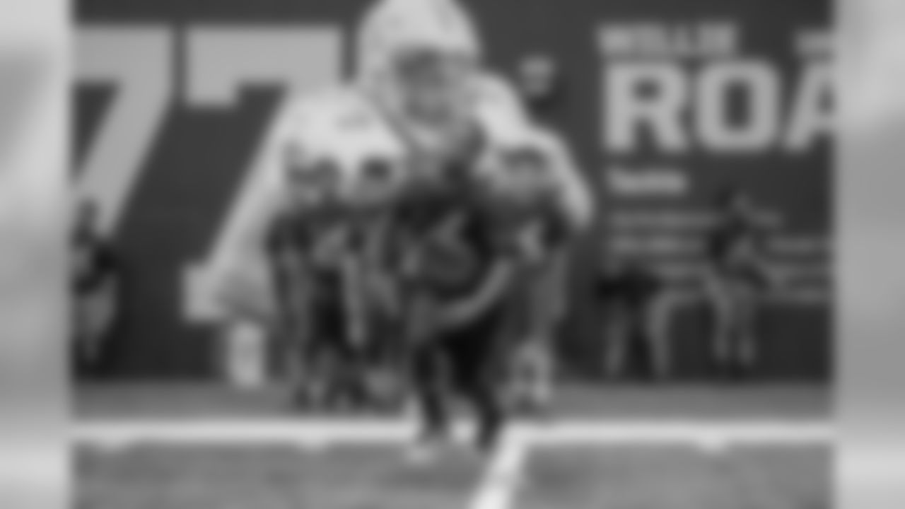 Gallery-AlvinKamara-Camp-060119_030