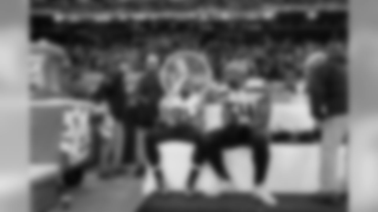 The stadium clock reads 0:00, but the Seahawks Doug Baldwin and Bobby Wagner waited on the bench as the 49ers kicked an extra point with no time remaining in Seattle's 24-13 victory.