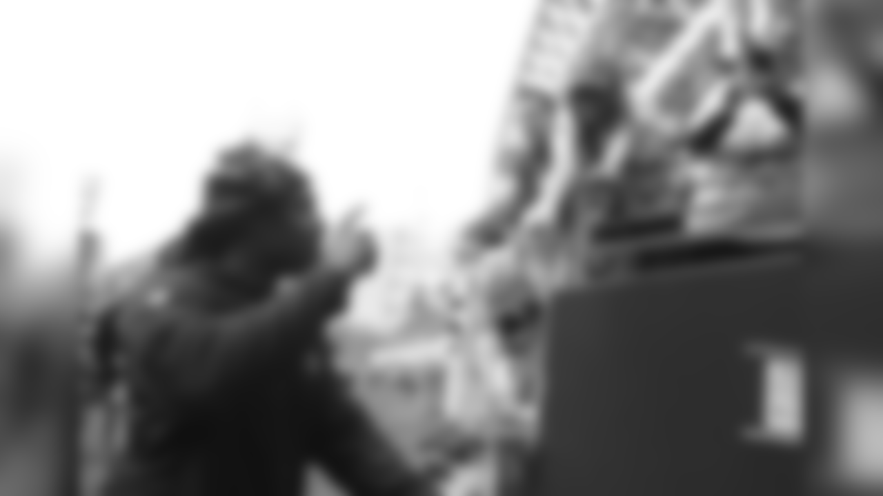 Oakland Raiders running back Marshawn Lynch waves to fans before an NFL football preseason game against the Seattle Seahawks, Thursday, Aug. 30, 2018, in Seattle. (AP Photo/Stephen Brashear)