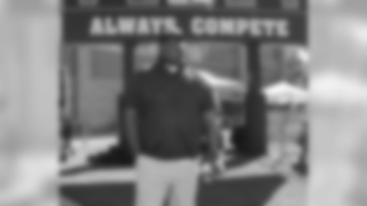 Seahawks Legend and Pro Football Hall of Famer Walter Jones
