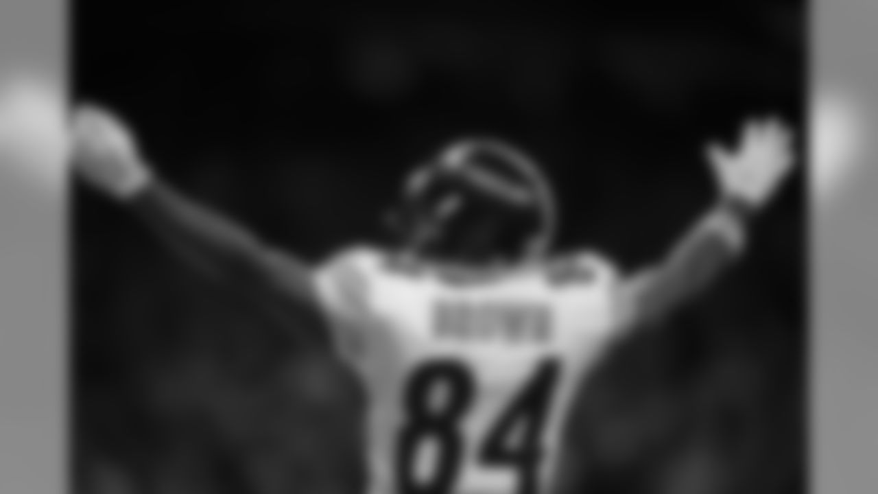 A 2018 Regular Season game between the Pittsburgh Steelers and the New Orleans Saints on Sunday, December 23, 2018. The Saints defeated the Steelers 31-28.