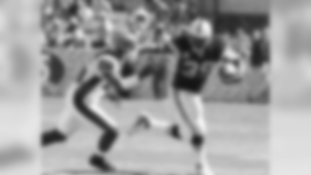 9. Willie Parker (2004-09) - 6,075 yards.