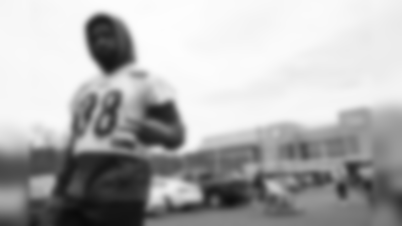 The Pittsburgh Steelers practice at the UPMC Rooney Sports Complex.