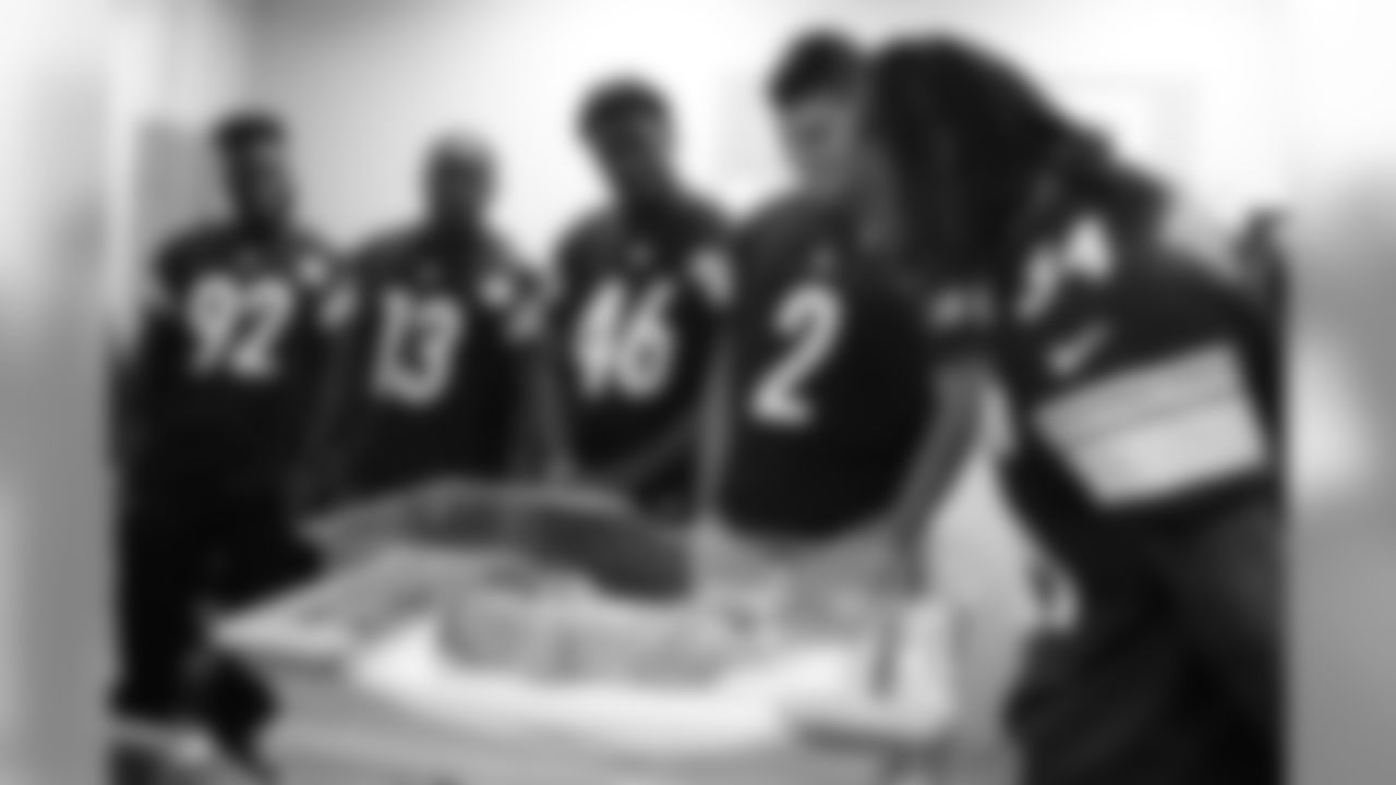2018_MageeRookieVisit_0911rm0063
