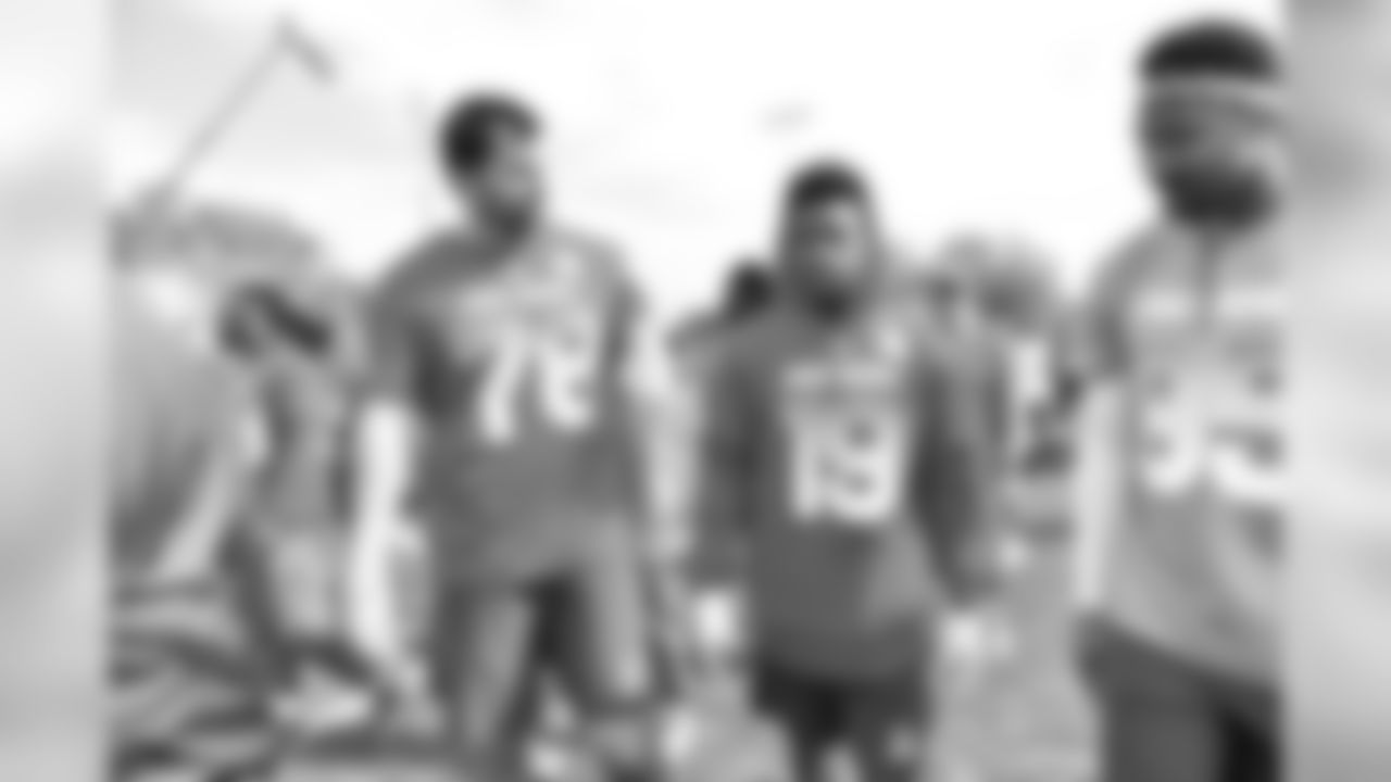 Alejandro Villanueva and JuJu Smith-Schuster