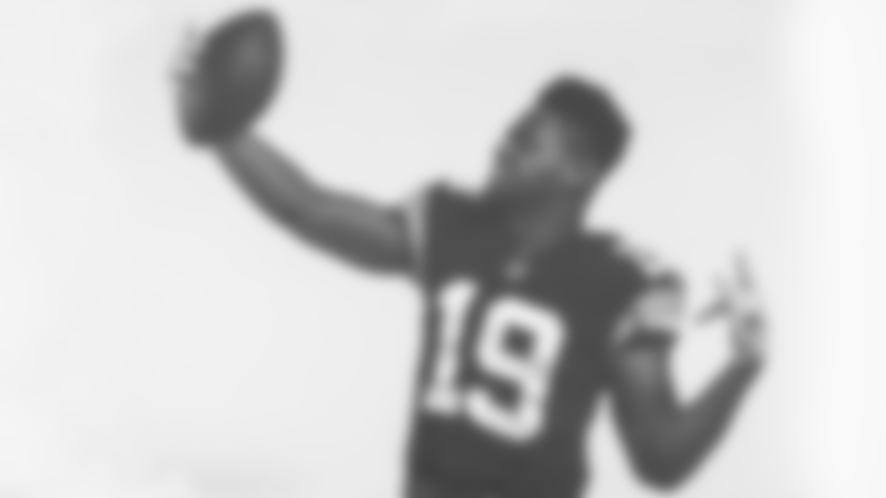 JuJu Smith-Schuster wears the latest throwback jersey that honors the Super Bowl XIII and XIV teams.
