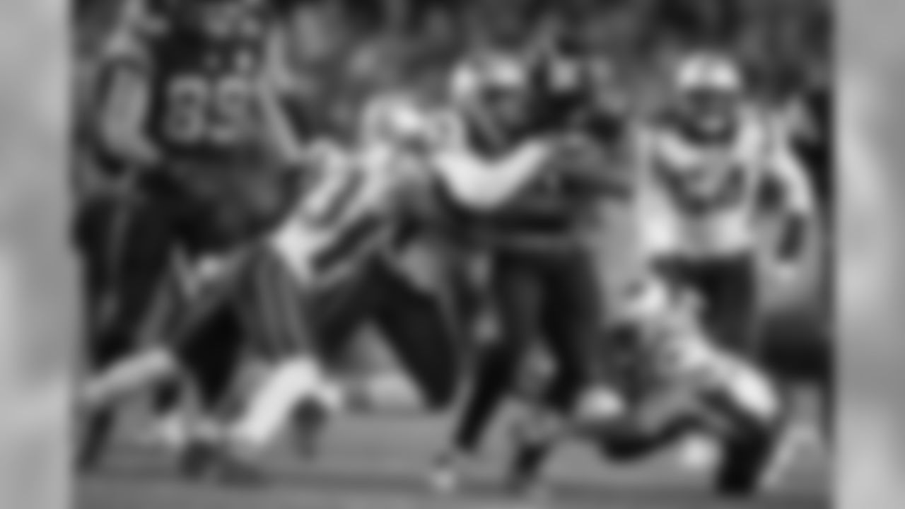 A 2018 Regular Season game between the Pittsburgh Steelers and the New England Patriots on December 16, 2018. The Steelers defeated the Patriots 17-10.