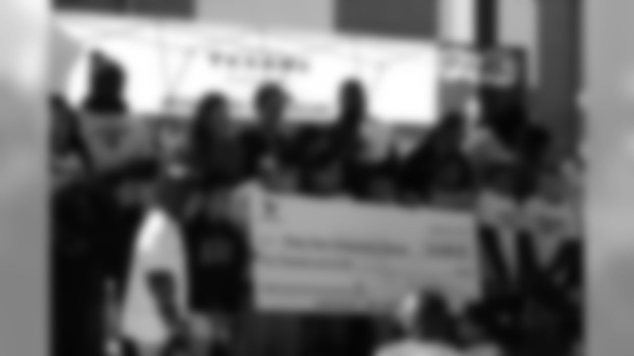 An image from the Dec. 4, 2018 Play 60 community development event at Piney Point elementary school in Houston, TX.An image from the Dec. 4, 2018 Play 60 event at Piney Point Elementary School.