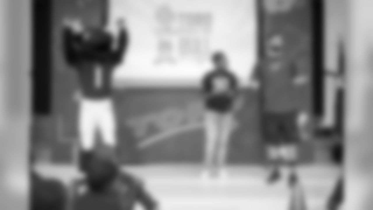 0049_TakeTheBULLoutofBullying_092618_MCW