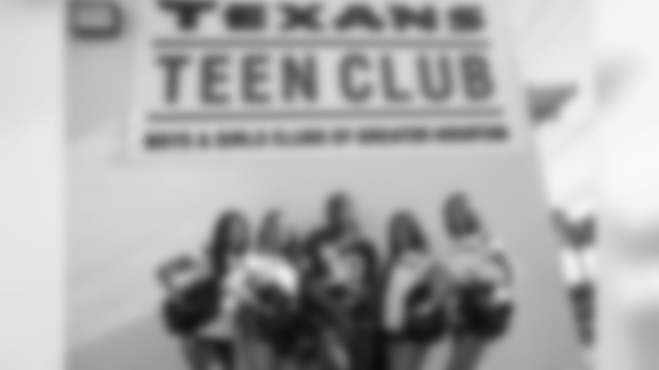 An image from the May 16, 2019 Texans Teen Club Graduation community development event.