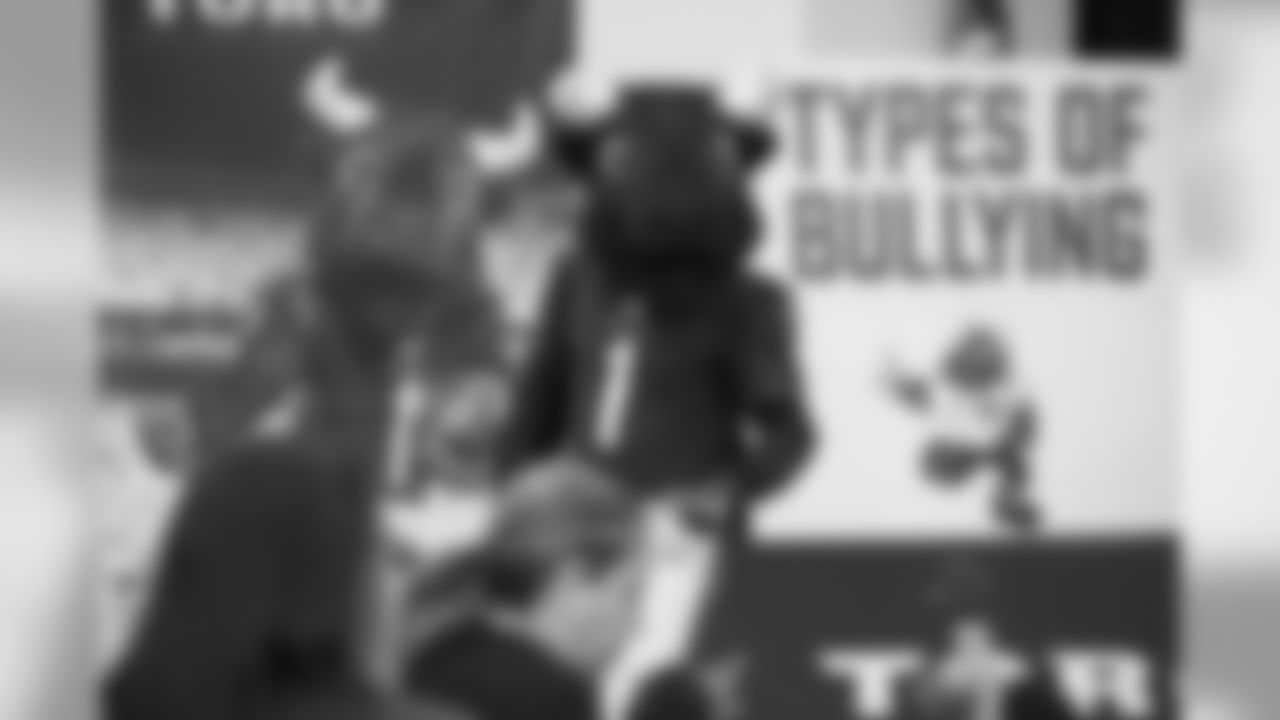 0060_TakeTheBULLoutofBullying_092618_MCW