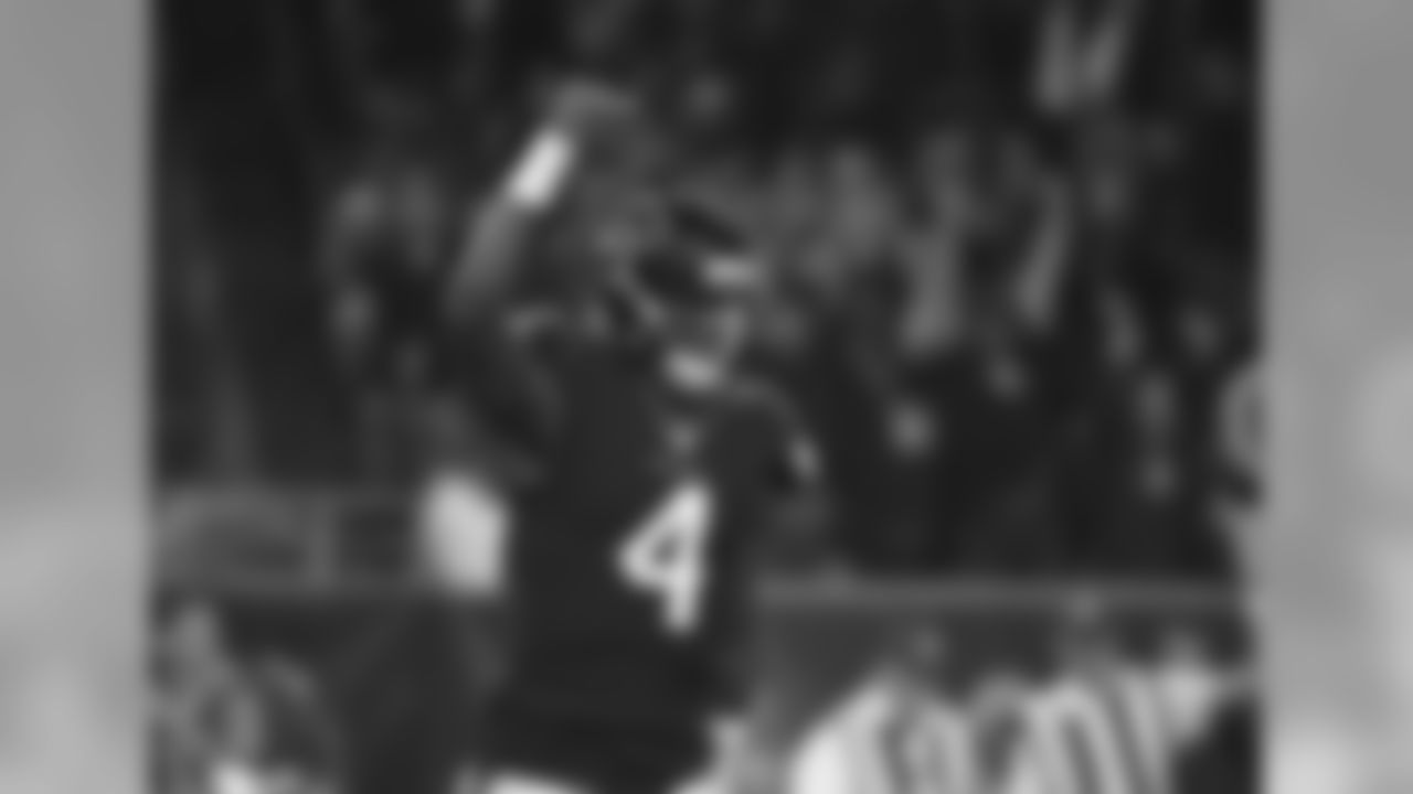 Houston Texans quarterback Deshaun Watson (4) celebrates after connecting with wide receiver Demaryius Thomas for a touchdown against the Tennessee Titans during the first half of an NFL football game, Monday, Nov. 26, 2018, in Houston. (AP Photo/Eric Christian Smith)