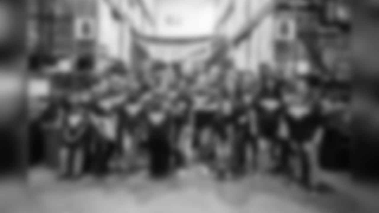 0122_TexansVolunteerDay_051119_MCW