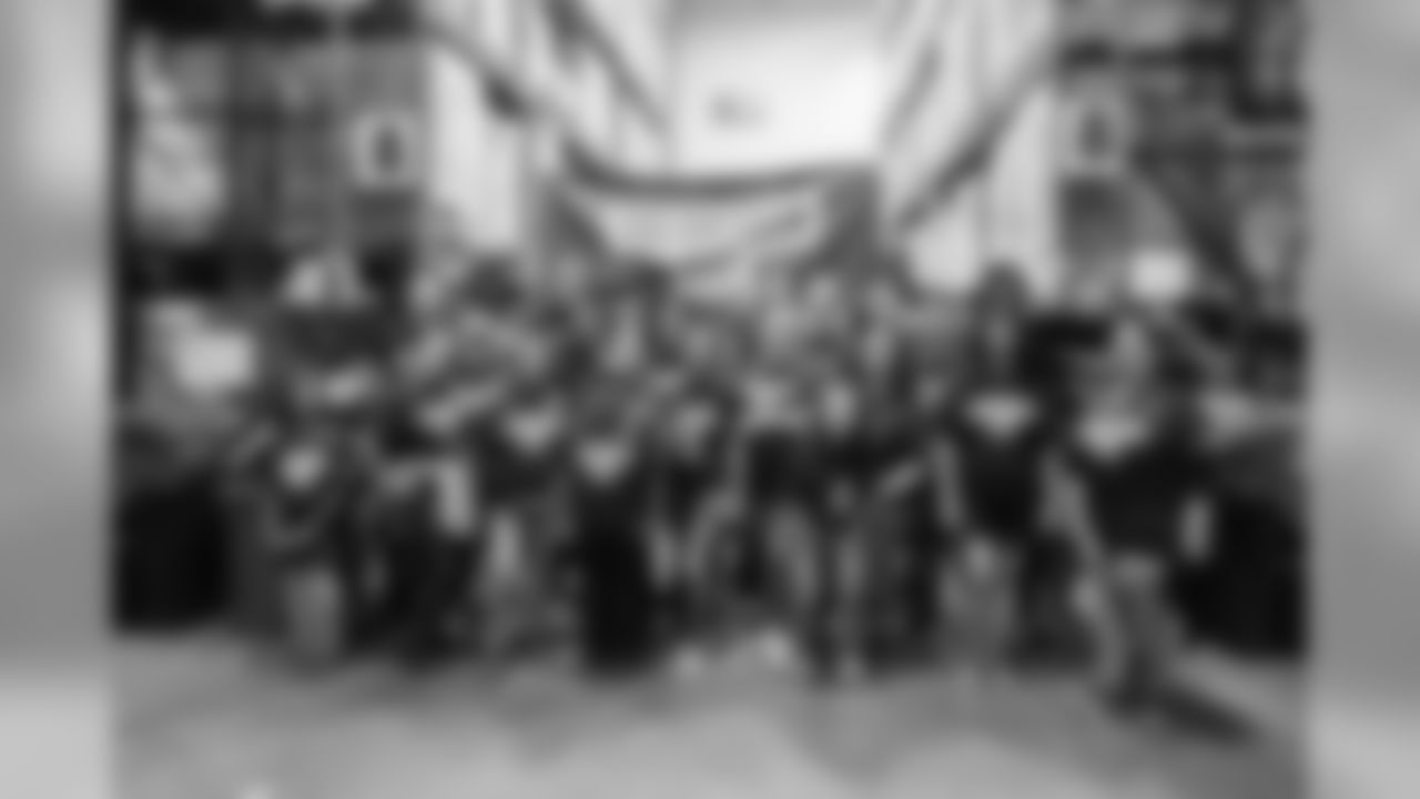 0123_TexansVolunteerDay_051119_MCW