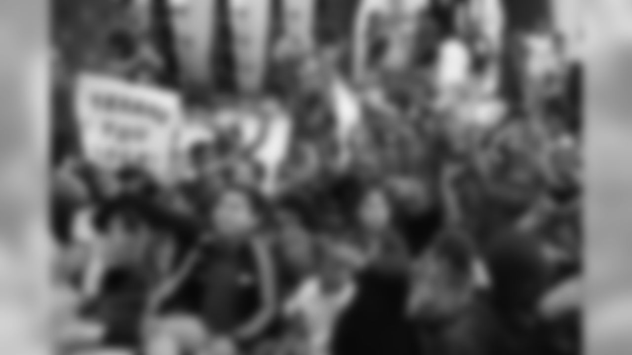 0011_TakeTheBULLoutofBullying_092618_MCW