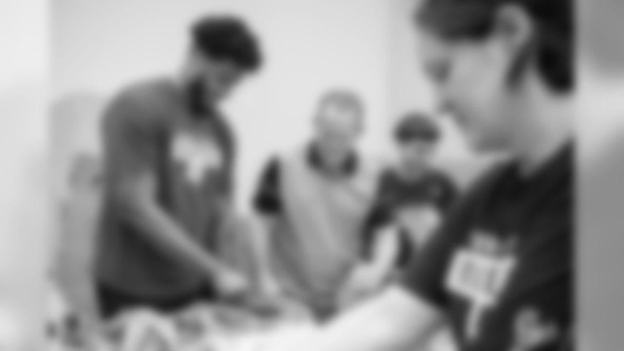 0118_TexansVolunteerDay_051119_MCW