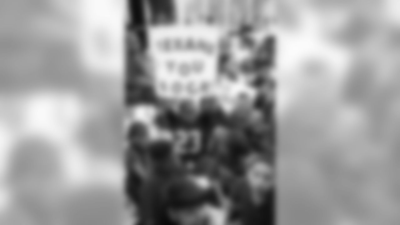 0016_TakeTheBULLoutofBullying_092618_MCW