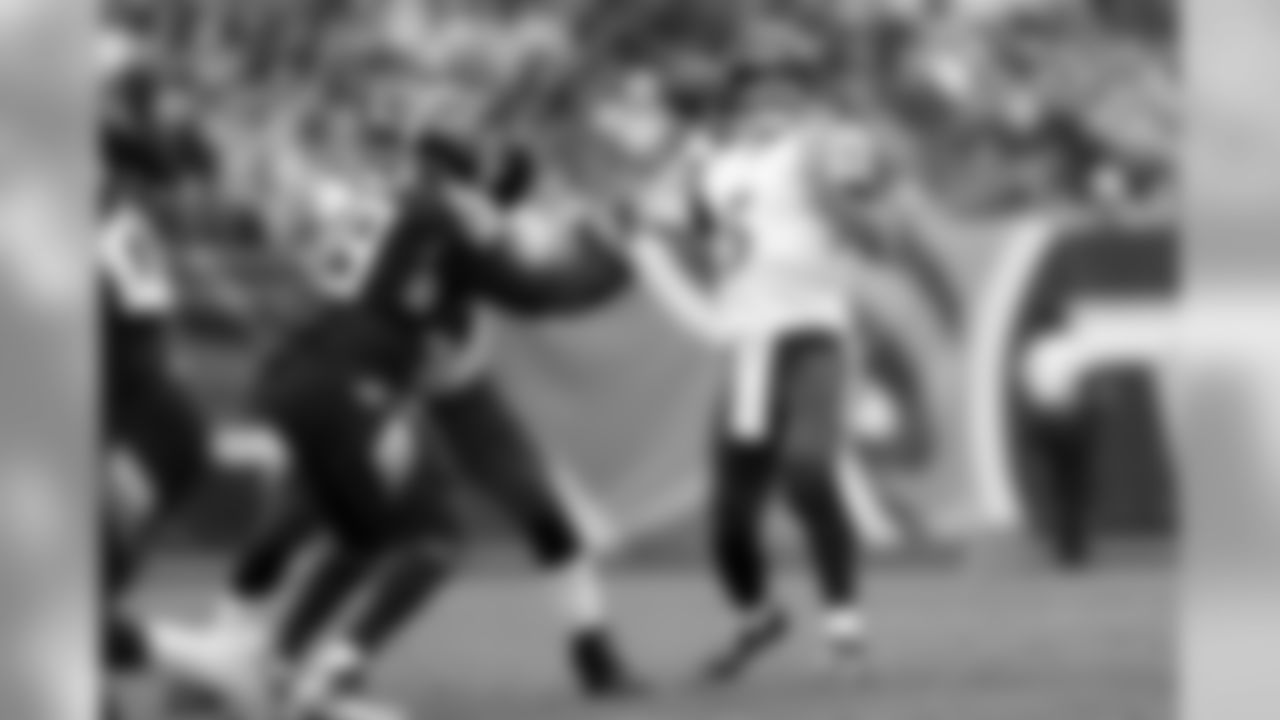 Baltimore Ravens quarterback Joe Flacco (5) passes against the Tennessee Titans in the first half of an NFL football game Sunday, Oct. 14, 2018, in Nashville, Tenn. (AP Photo/Wade Payne)