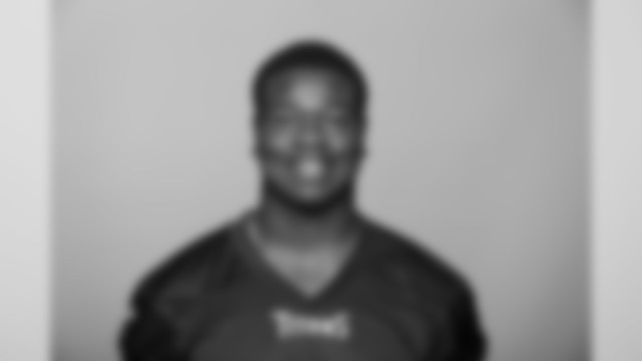 #55 - LB Jayon Brown