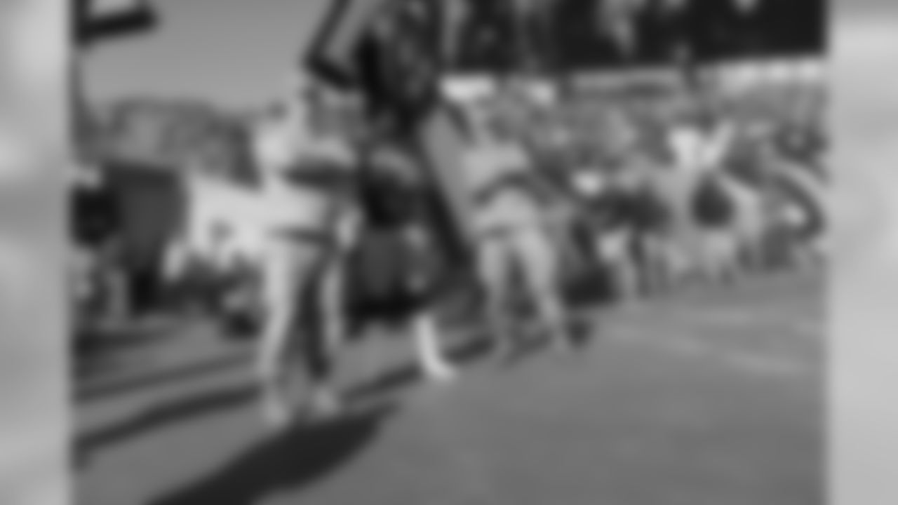 _53V8418