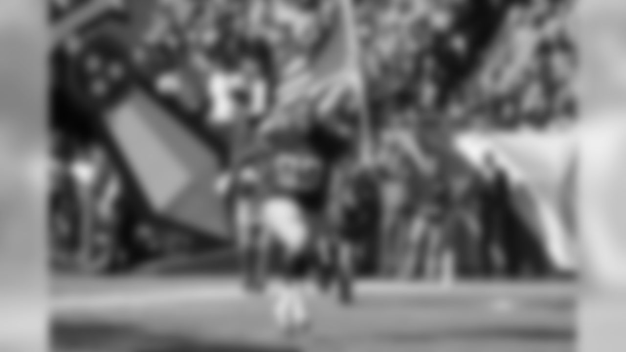 military2018titans60558