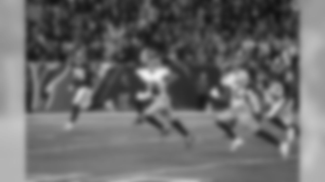 titans-redskins-game66114seqn}