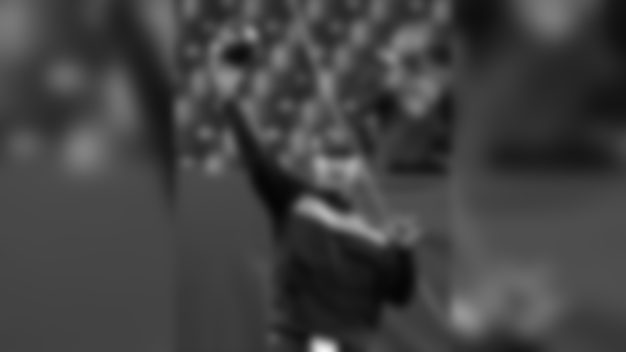 Tennessee Titans quarterback Blaine Gabbert warms up before an NFL football game against the Indianapolis Colts Sunday, Dec. 30, 2018, in Nashville, Tenn. (AP Photo/Mark Zaleski)