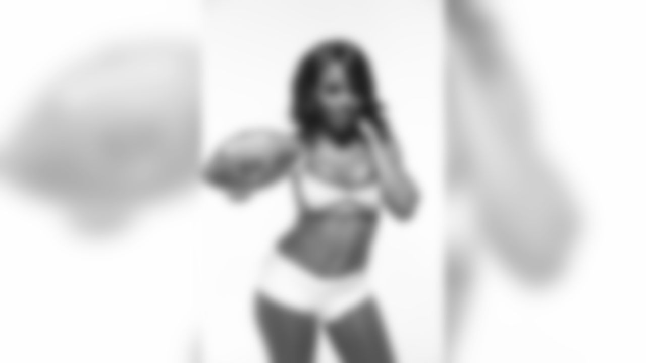 Tennessee Titans Cheerleader uniform shoot on June 18, 2018. Photos by Donn Jones Photography