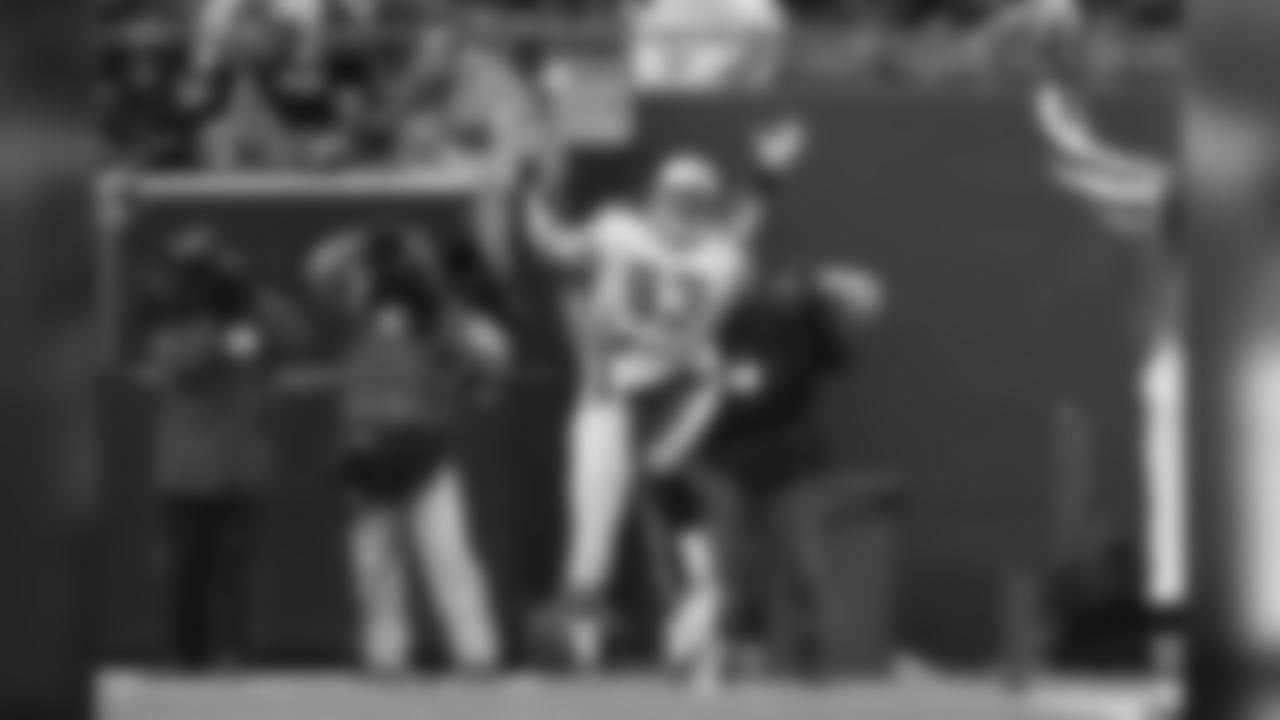 Titans/Giants-A-120102