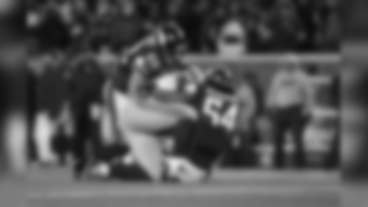 Minnesota Vikings free safety Harrison Smith (22) and middle linebacker Eric Kendricks (54) tackles New York Giants tight end Will Tye (45) during an NFL football game on Sunday, Dec. 27, 2015, in Minneapolis. Minnesota won 49-17. (Aaron M. Sprecher via AP)