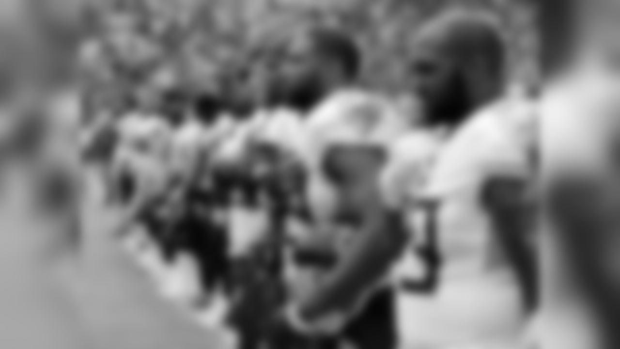 Tennessee Titans linebacker Wesley Woodyard (59) stands for the national anthem before an NFL football game against the Houston Texans Sunday, Sept. 16, 2018, in Nashville, Tenn. (AP Photo/James Kenney)
