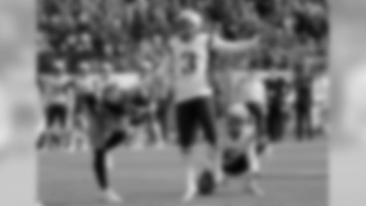 New England Patriots kicker Stephen Gostkowski (3) watches his 52-yard field goal against the Tennessee Titans in the first half of an NFL football game Sunday, Nov. 11, 2018, in Nashville, Tenn. (AP Photo/James Kenney)
