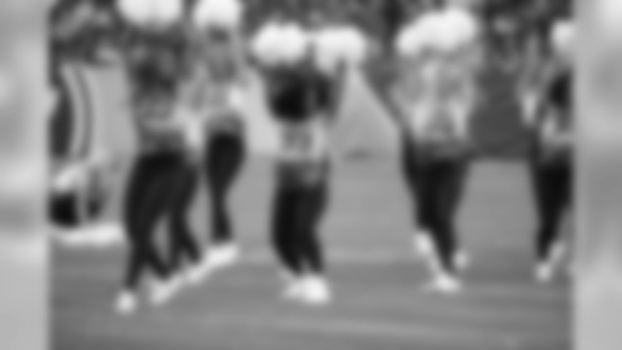 titans2018jets-cheer263378