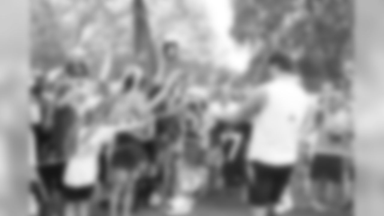 lewan-taylor-jerseys-18081243234