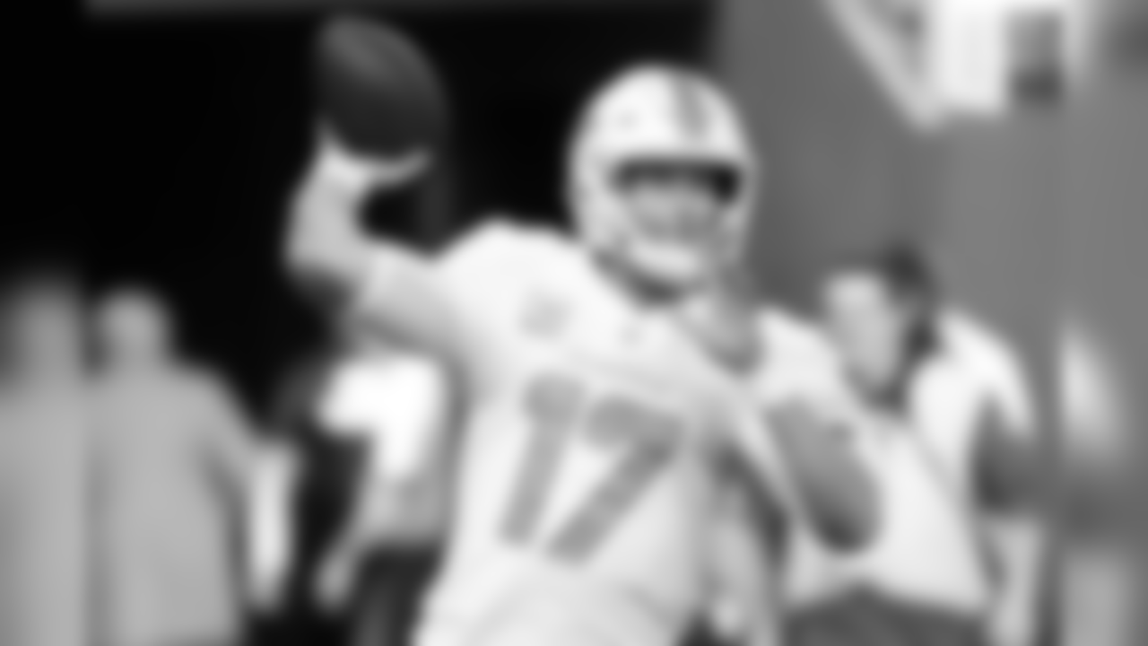 Miami Dolphins quarterback Ryan Tannehill warms up before an NFL football game against the Minnesota Vikings, Sunday, Dec. 16, 2018, in Minneapolis. (AP Photo/Bruce Kluckhohn)