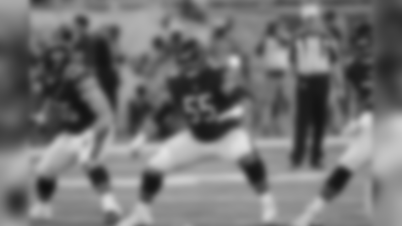 Chicago Bears center Hroniss Grasu (55) defends during the second half of an NFL football game against the Detroit Lions, Saturday, Dec. 16, 2017, in Detroit. (AP Photo/Paul Sancya)