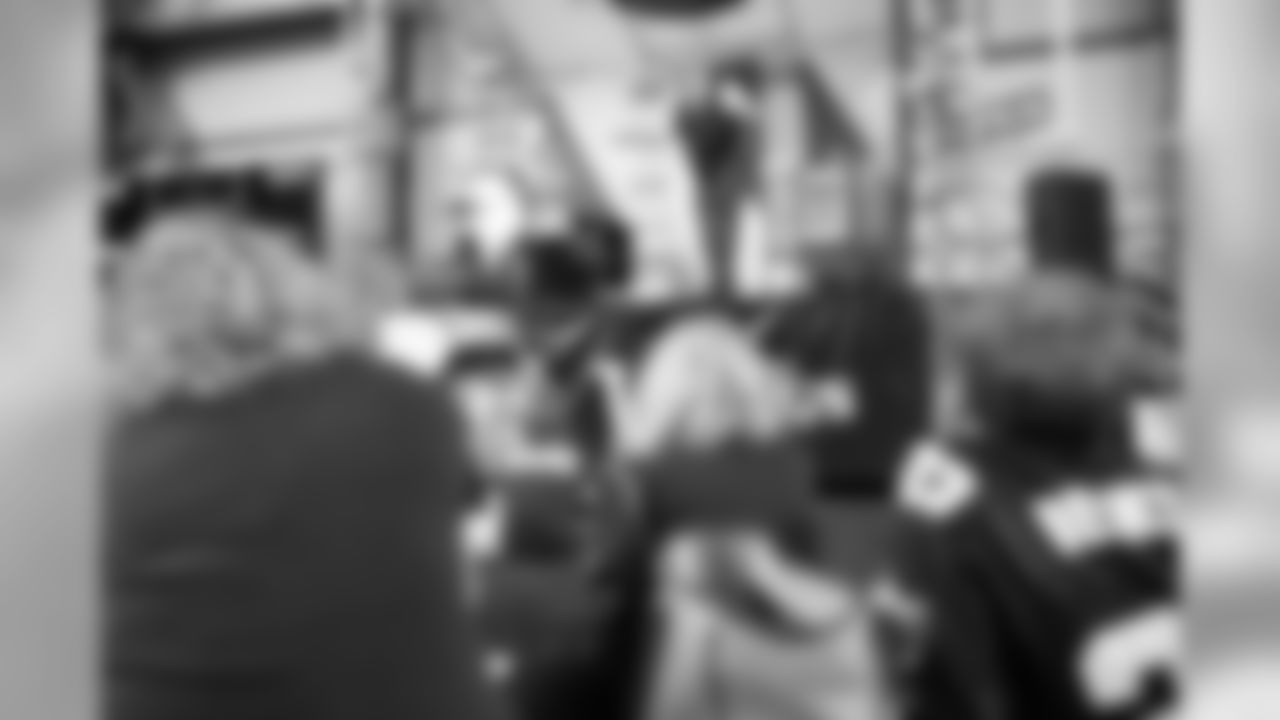 2018_1204_CR_AdoptionFunFest_0121