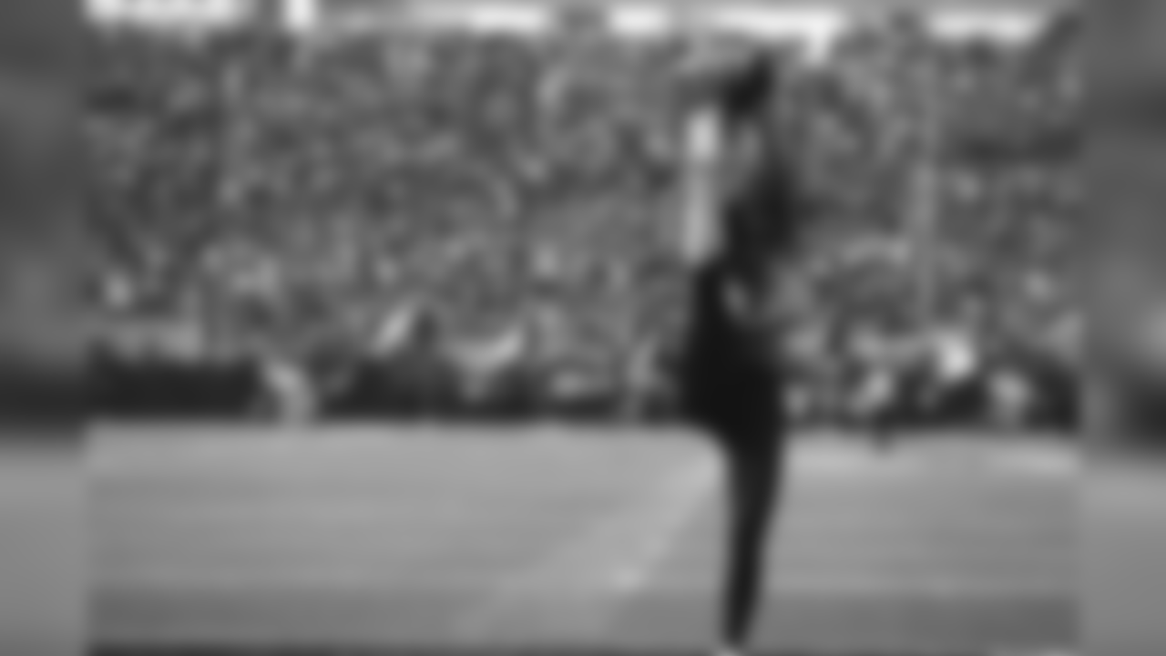 2018_0909_49ers_Cheer_0043