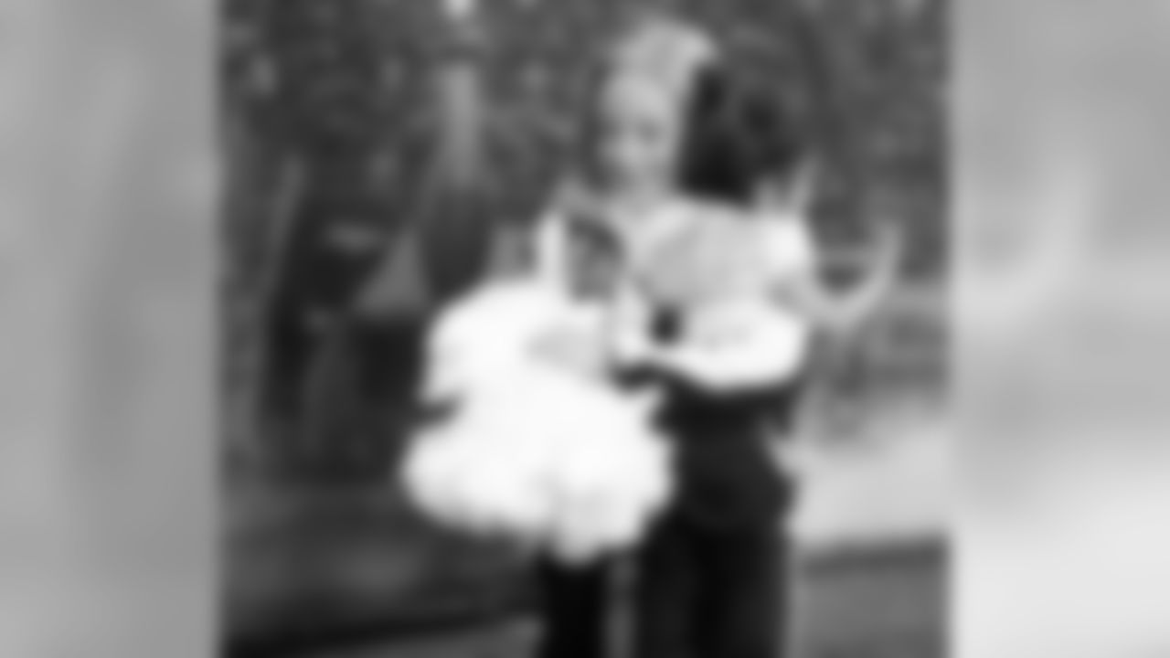 2018_1204_CR_AdoptionFunFest_0044