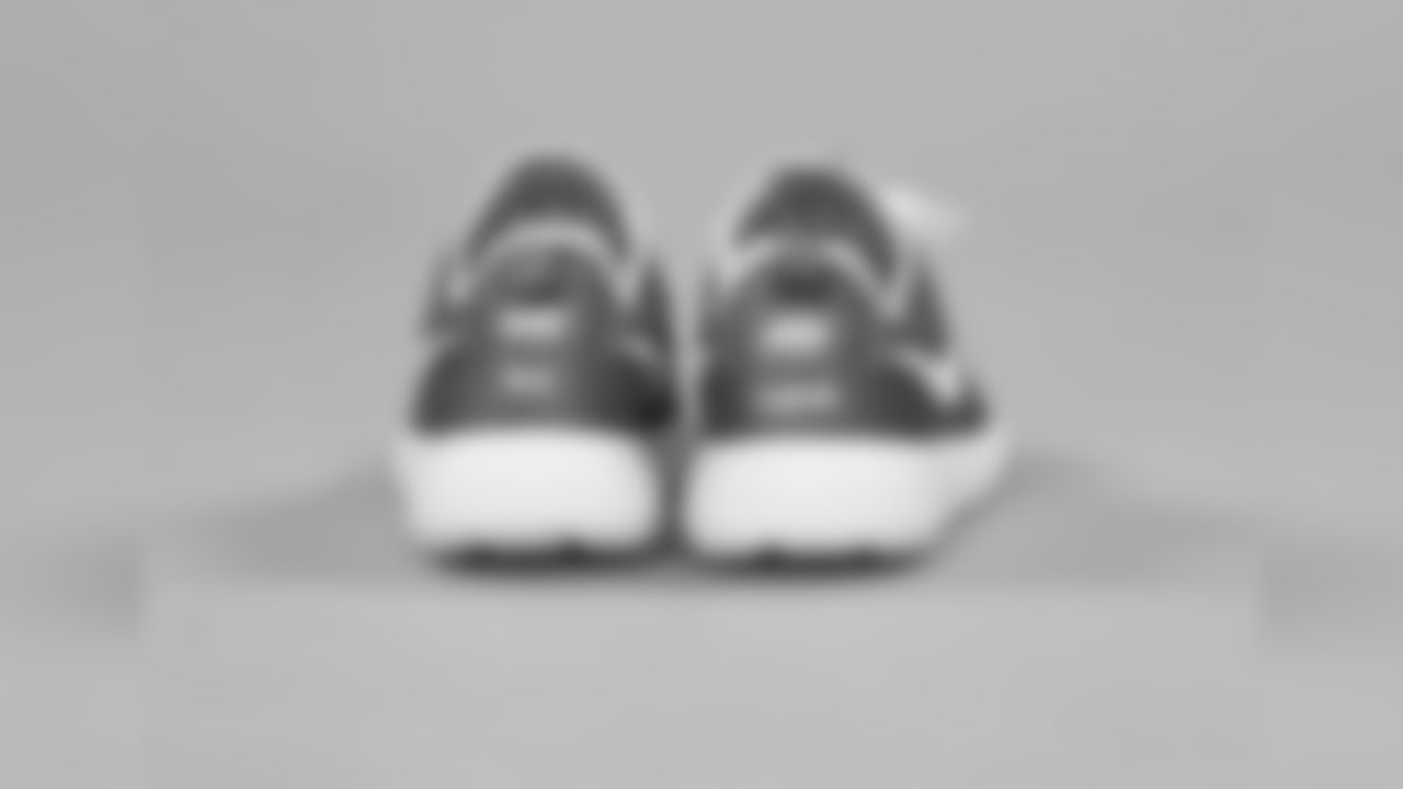 2018_1011_CrucialCatchShoes_0012